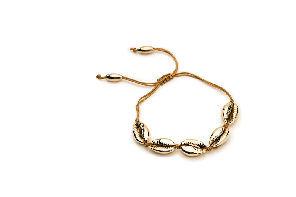 Gold Coquelle Bracelet - Charmed Circle